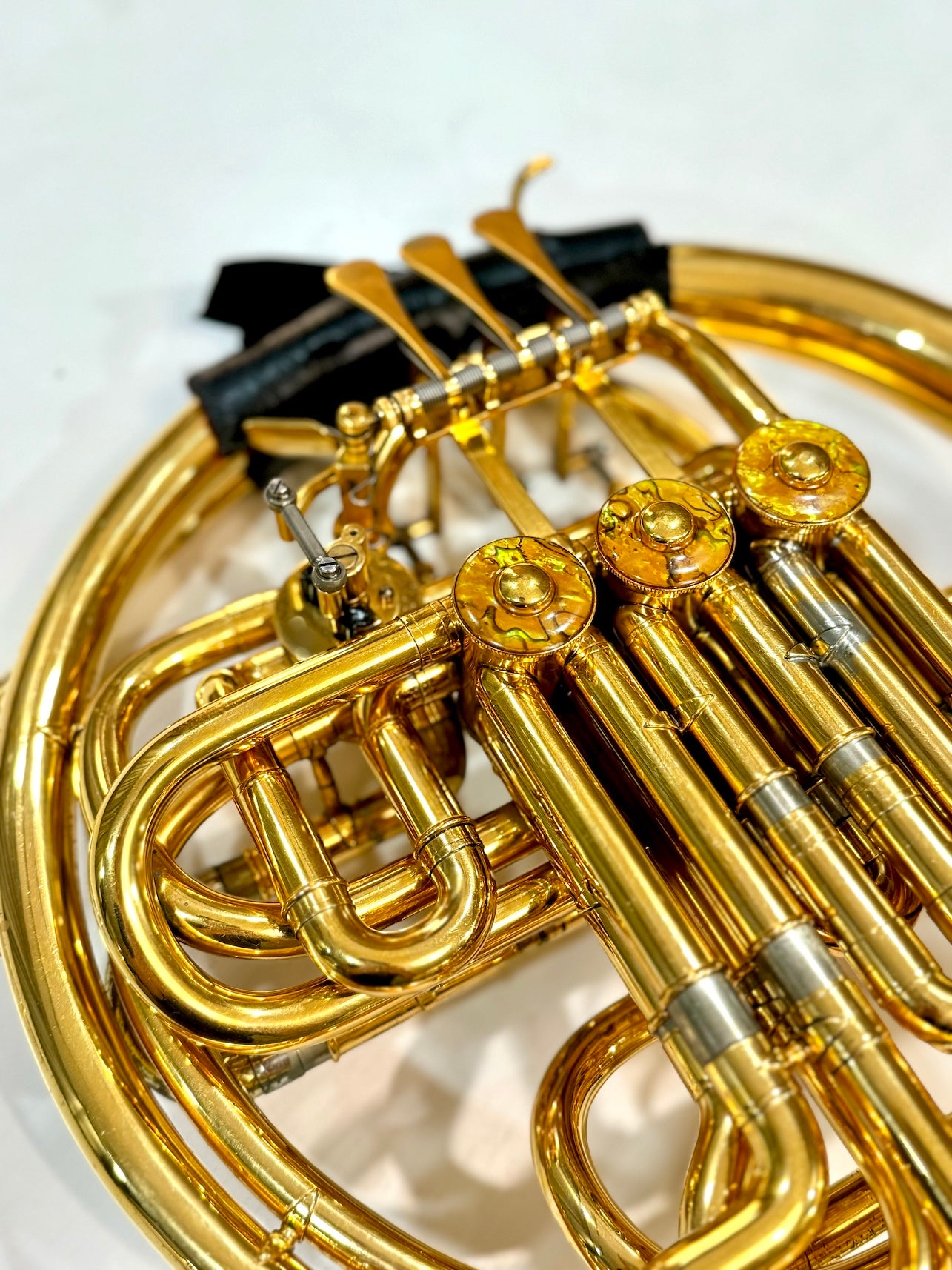 Alexander 103 Gold Lacquered, Detachable Bell, Bb/F Double French Horn - image 4