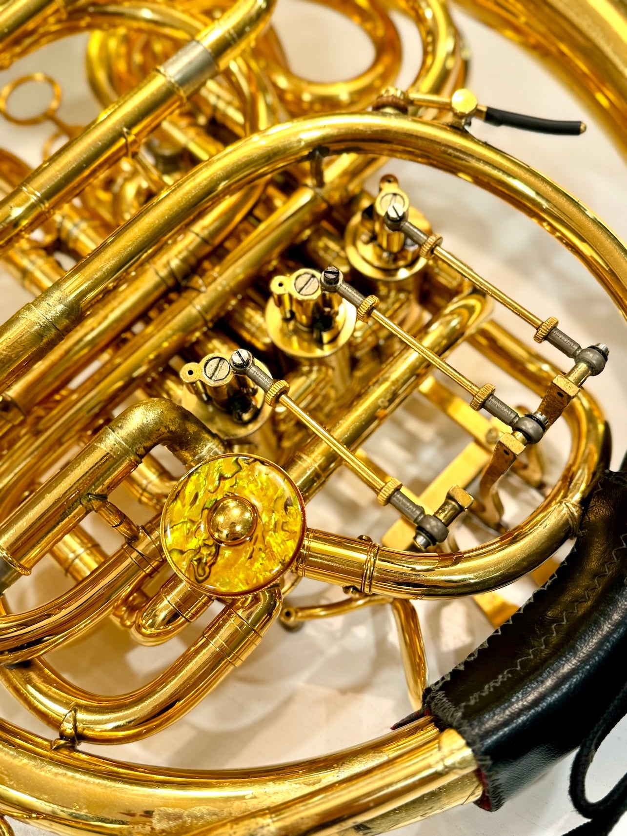 Alexander 103 Gold Lacquered, Detachable Bell, Bb/F Double French Horn - image 5