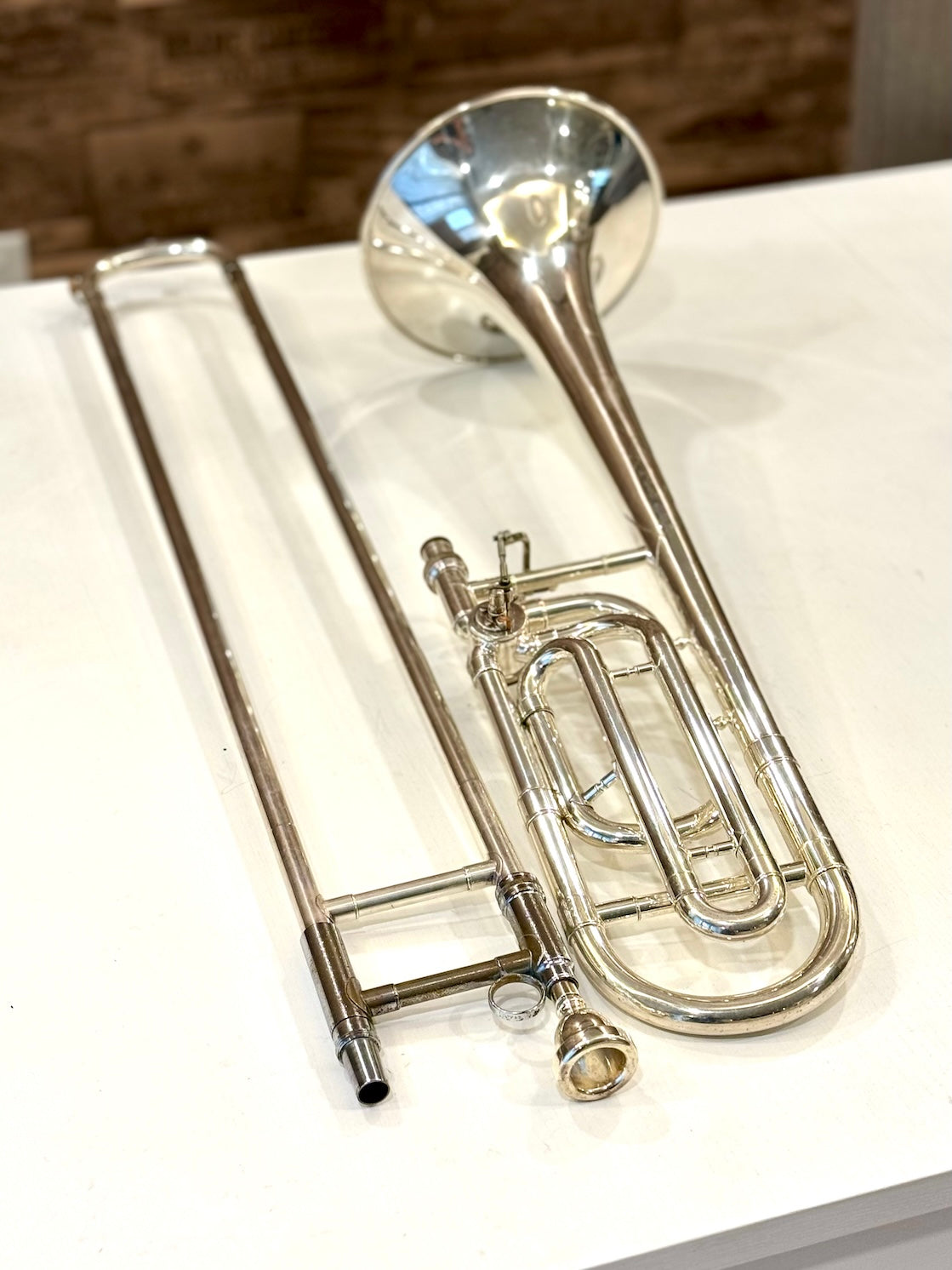 Bach TB200B Bb/F Tenor Trombone - image 6