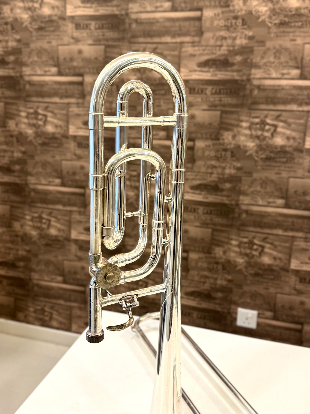 Bach TB200B Bb/F Tenor Trombone - image 3
