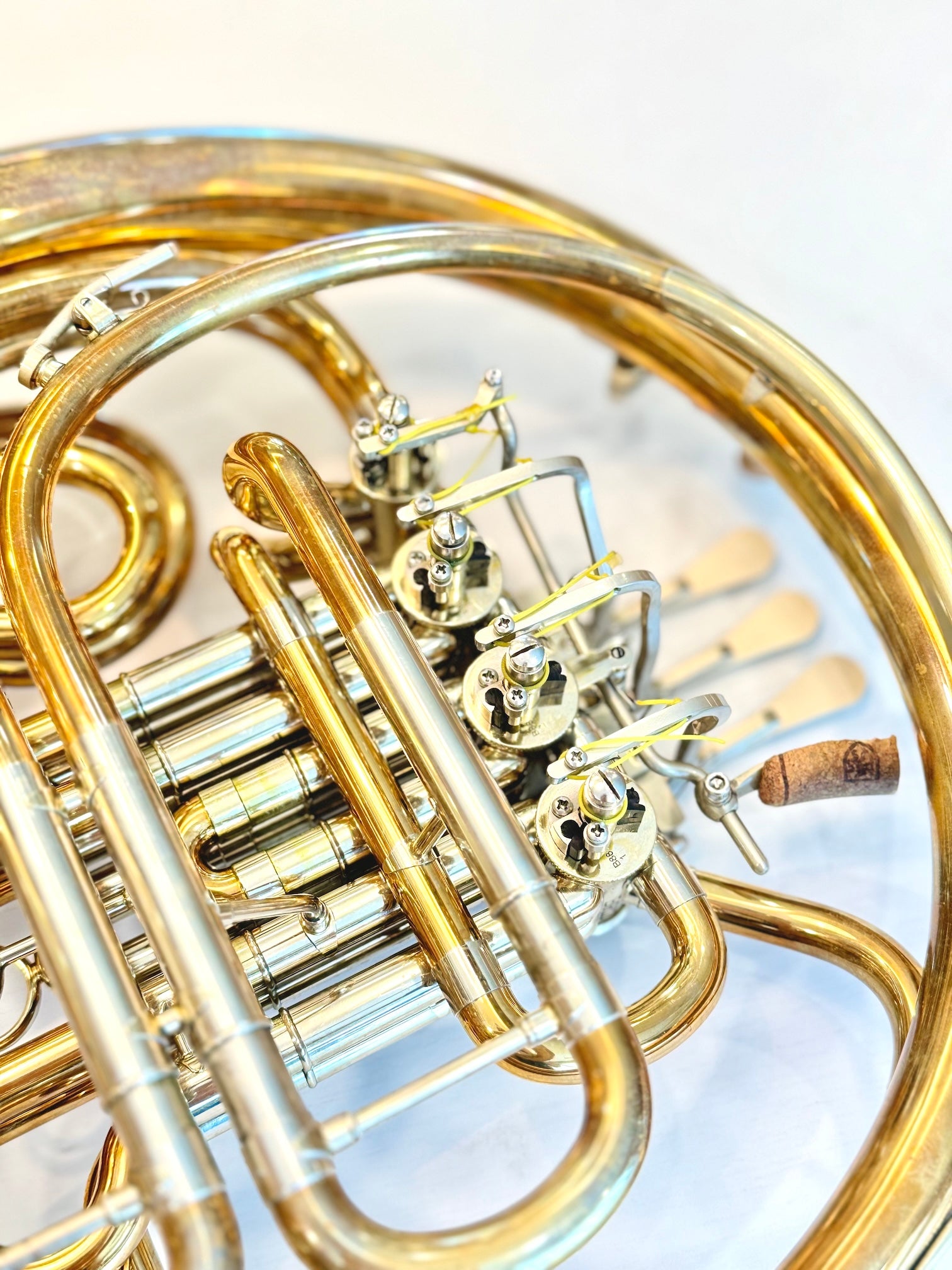 Briz 2000G Unlacquered, Detachable Bell, Bb/F Double French Horn - image 4
