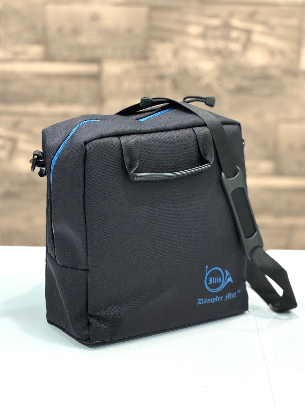 Dampfer Mitt Bag for Two Horn Mutes & Accessories - image 4