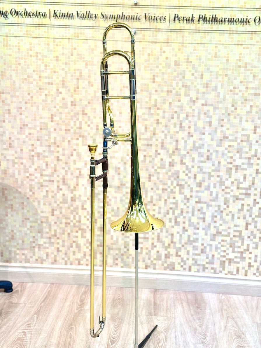 Yamaha YSL 882OR Xeno Professional Trombone - image 2